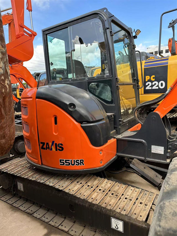 Używana koparka gąsienicowa Hitachi Zx55 Mini o masie 5 ton, kolor czerwony