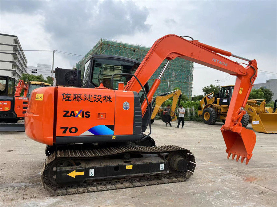 Używany Hitachi ZX70 Koparnia Zaxis70 Mały Koparz Rozkład Ziemi Kolor czerwony