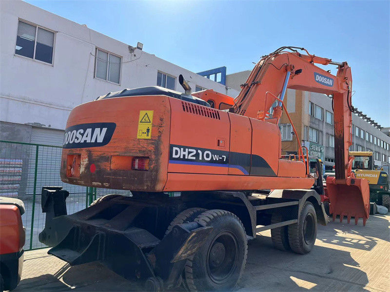 Oryginalny użyty koparz kołowy Doosan DH210W Używany koparz kołowy Doosan 21 Ton