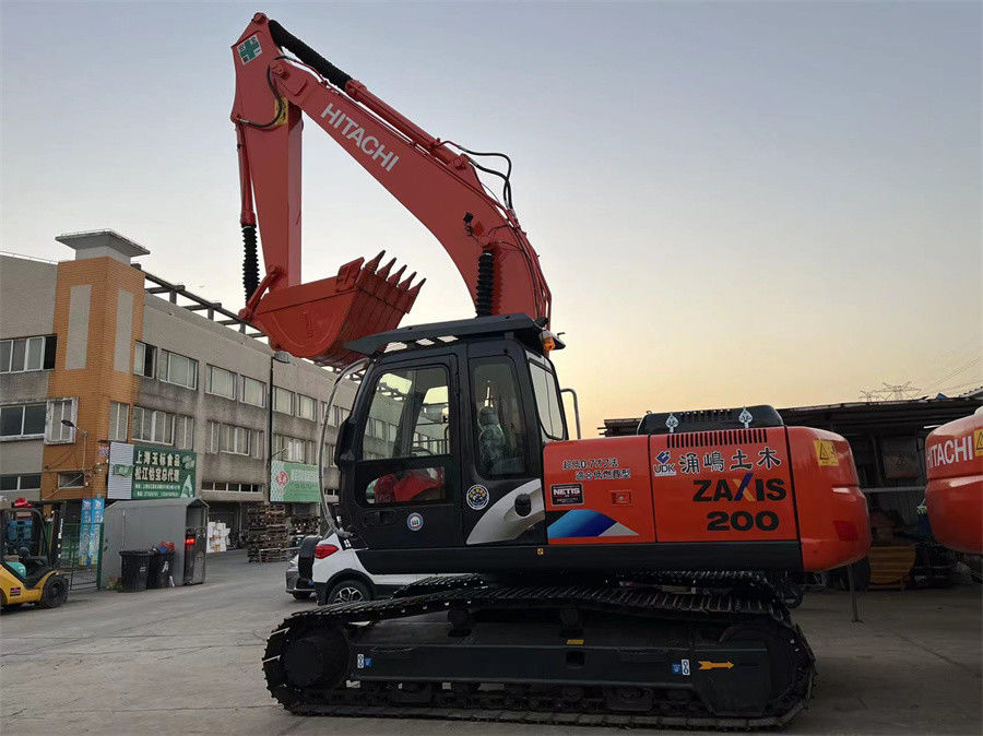 Używany Japonia 2021 Rok Hitachi ZX200 Grabarz W doskonałym stanie Czerwony Kolor