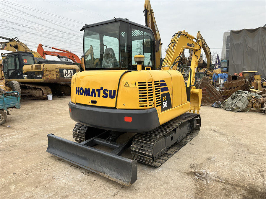 Mały Japonia Komatsu PC56 używany hydrauliczny grabarz Mini rozmiar Waga 5 ton z ostrzem