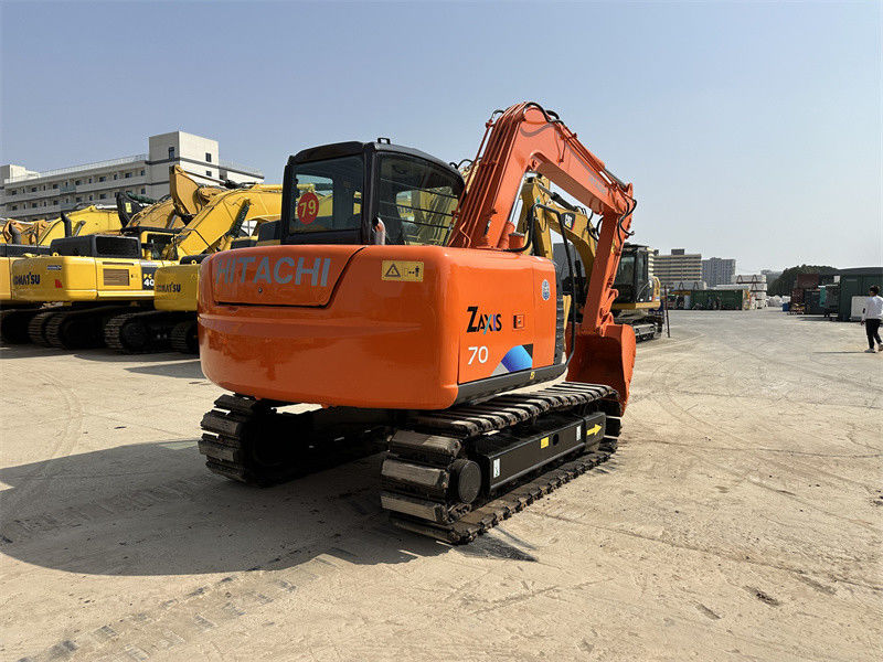 Wykorzystany mini grabarz Hitachi ZX70 z gumowym torem 7 ton grabarz górniczy