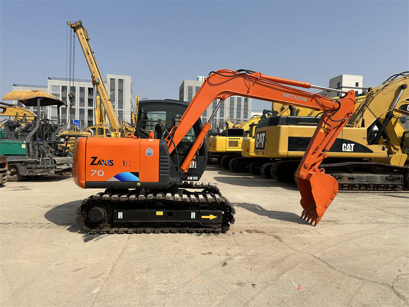 Wykorzystany mini grabarz Hitachi ZX70 z gumowym torem 7 ton grabarz górniczy