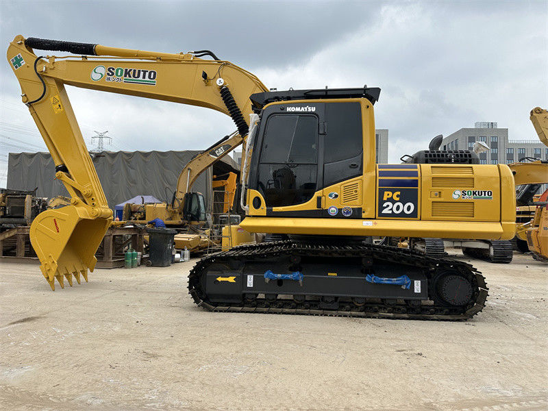Wyposażony Komatsu PC200-8 Wyposażony Ekskawator z Japonii W doskonałym stanie Średnia wielkość Ekskawator hydrauliczny