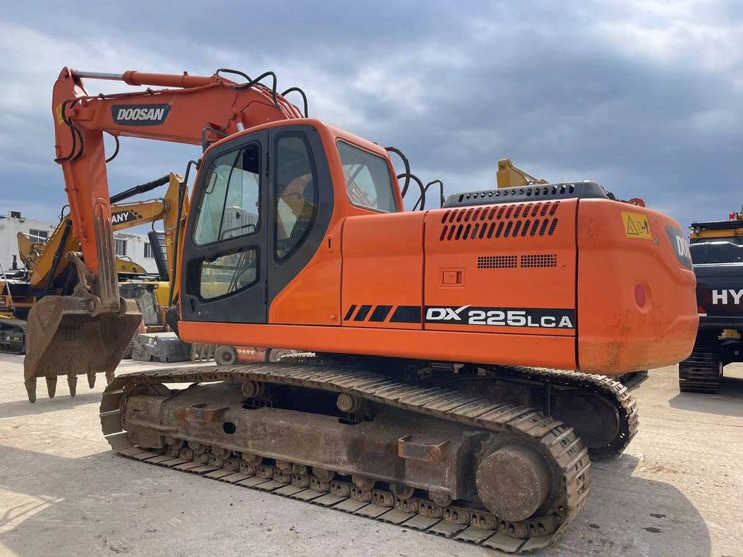 Znajdź idealną parę używana koparka Doosan DX225LCA 22 tony w doskonałym stanie