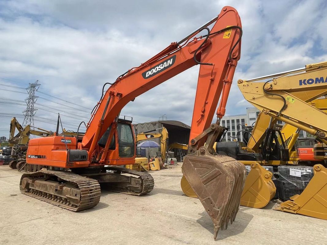 Znajdź idealną parę używana koparka Doosan DX225LCA 22 tony w doskonałym stanie