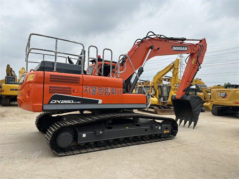 Moc silnika 180 kW Doosan DX260 Używane koparki o pojemności wiadra 1,2 M3