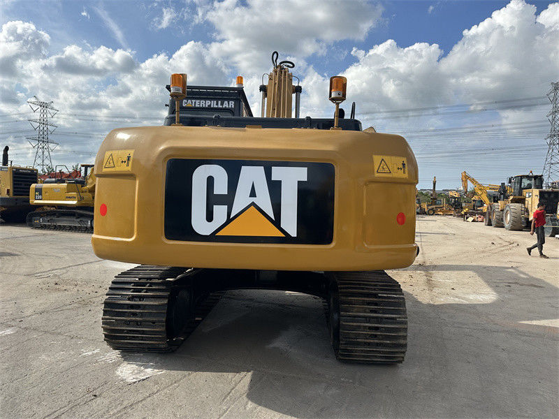Wykorzystane koparki Cat 320D Wykorzystane koparki z pojemnością 1 M3 wiadra
