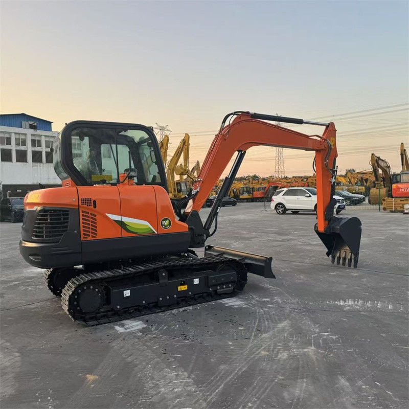 Nowy mini grabarz Doosan DX60E-10N