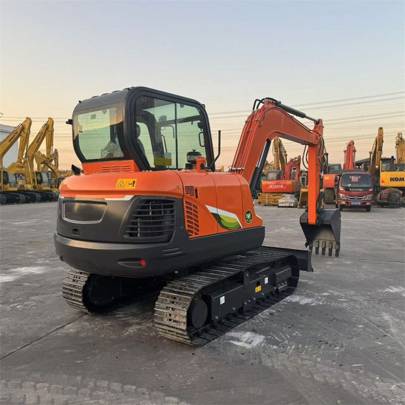 Nowy mini grabarz Doosan DX60E-10N
