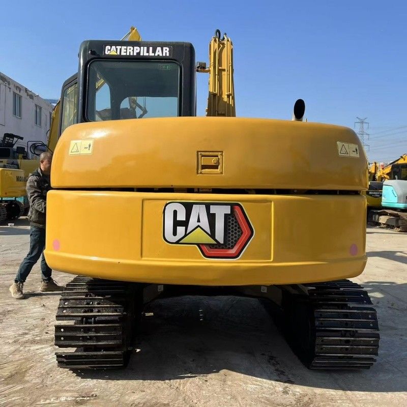 2.83L Wykorzystany mały kat 307D z maksymalną głębokością kopania 4070mm