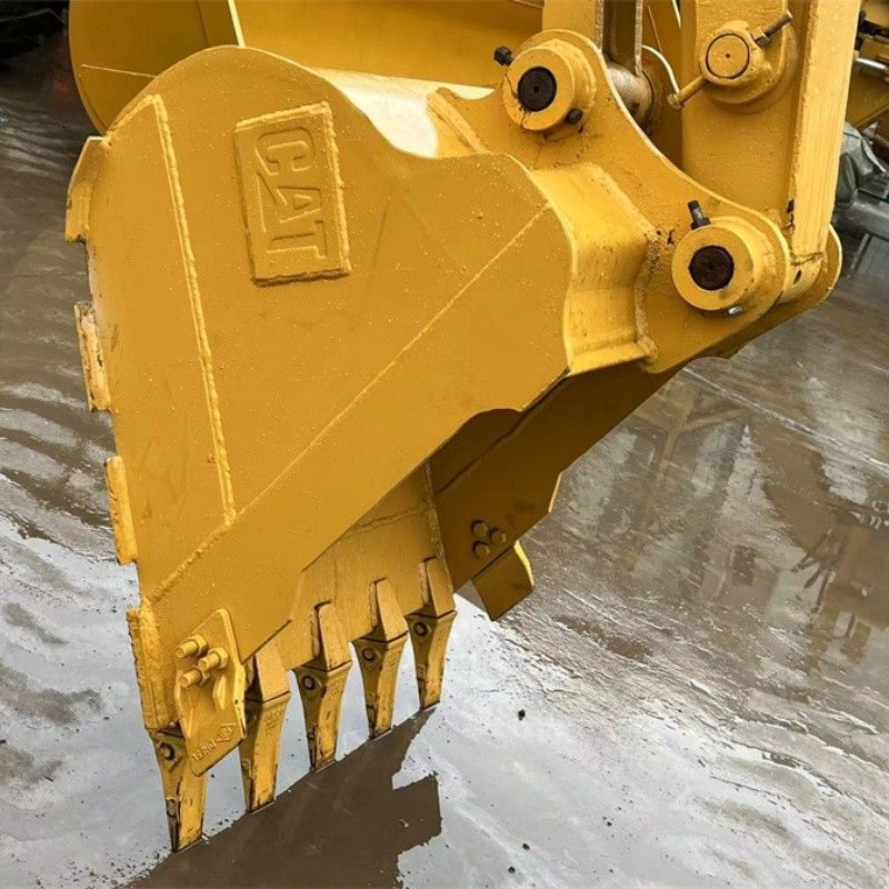 Małe 5tonowe koparki CAT 305.5E2 z silnikiem wysokoprężnym C2.4