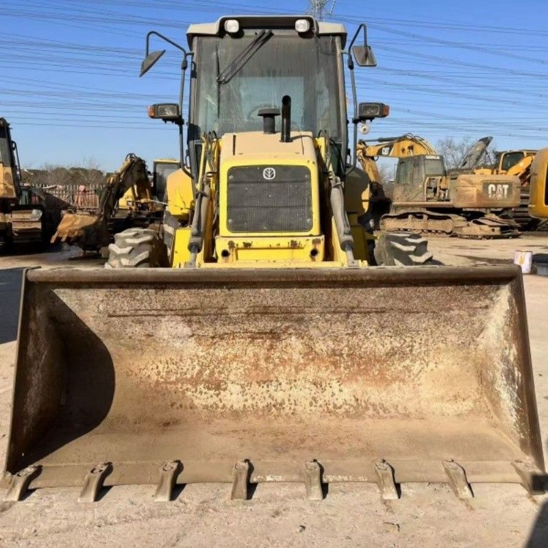 Oryginalny kolor New Holland Loader Backhoe LB85 Przemysłowy ciągnik
