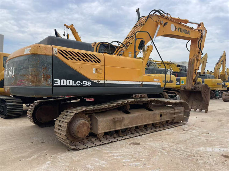 Sprzedaję używany Hyundai R300LC-9S Ekskawator