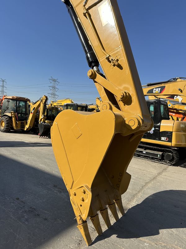 Używana koparka CAT 320D 20 ton Używana koparka średnia CAT 320