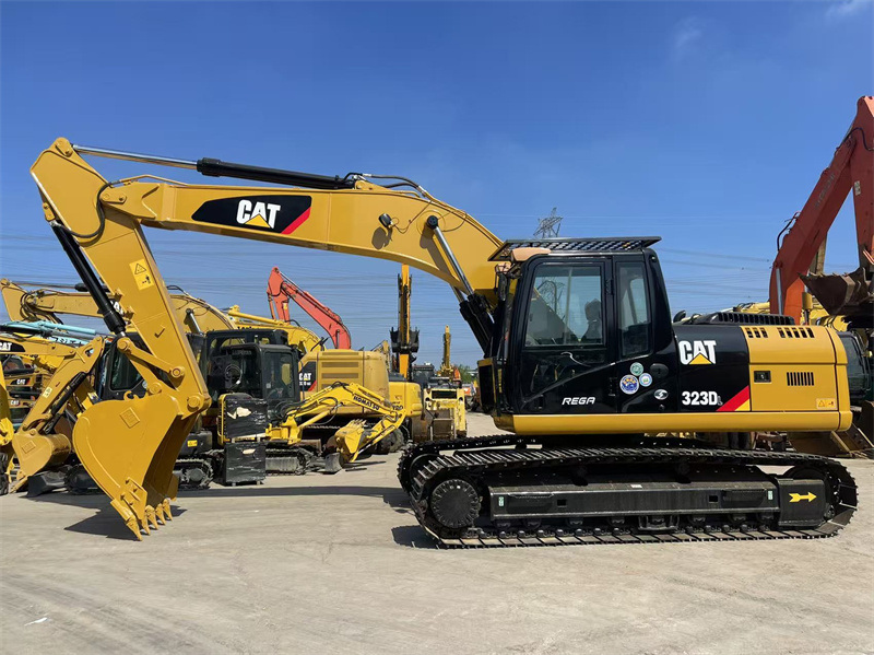 Używana koparka gąsienicowa CAT 23 tony 323DL Używana koparka Caterpillar 320 323