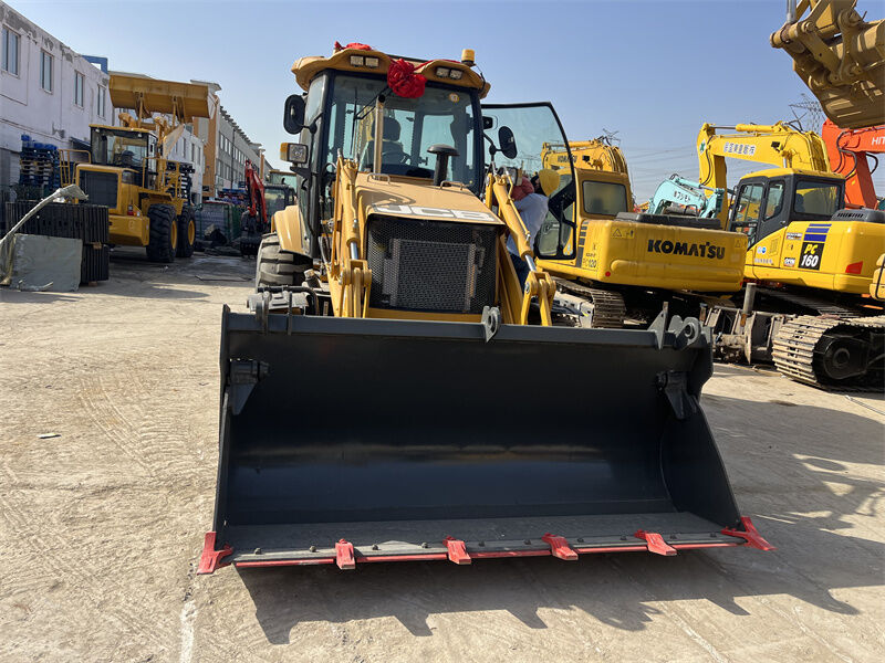 W dobrym stanie maszyny budowlane nowy ładowarka wyciągów JCB 3CX na sprzedaż