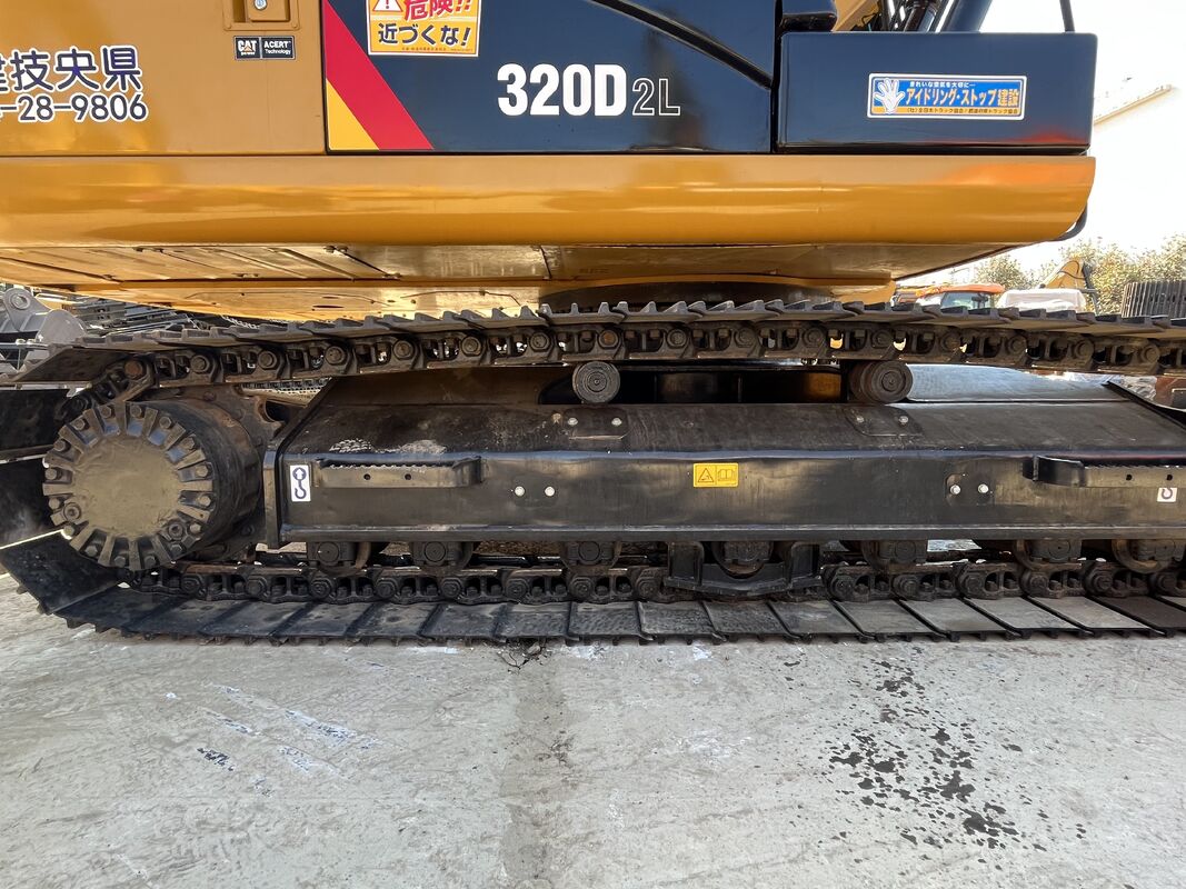 Używana koparka gąsienicowa Cat 320D2L z raportem z testów maszyn i oryginalnym silnikiem do niezawodnych operacji budowlanych