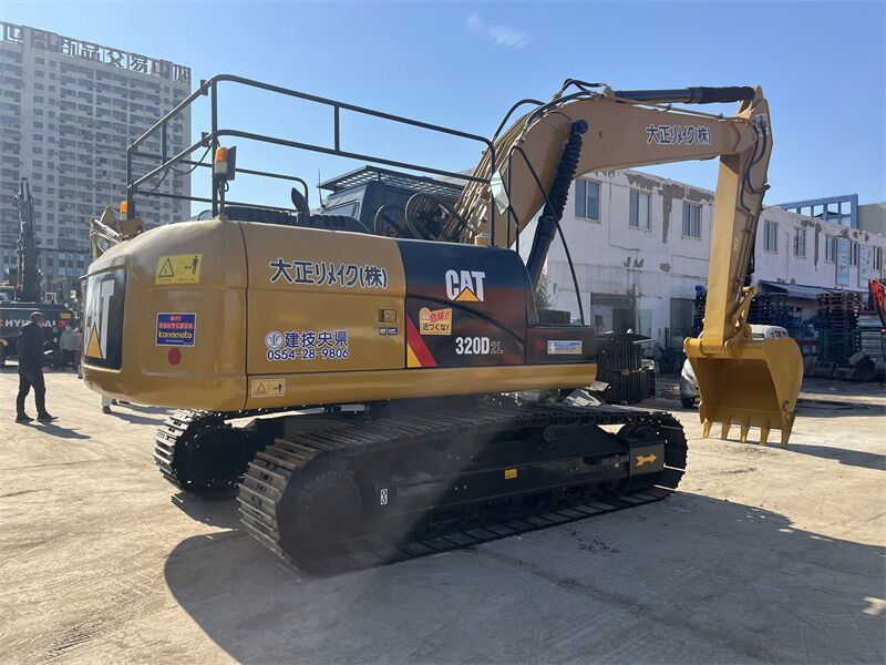 Wysokiej jakości sprzęt górniczy średniej wielkości koparka używana Cat 320D2