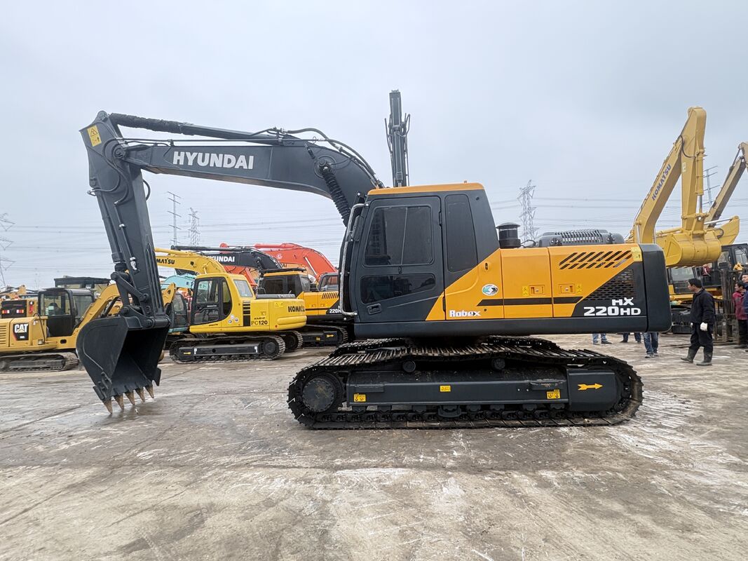 Używany Hyundai Excavator HX220HD Maszyna ciężka klasy 22 ton z wzmocnioną strukturą i mocą 120kw do wydobycia i wydobycia kamieni